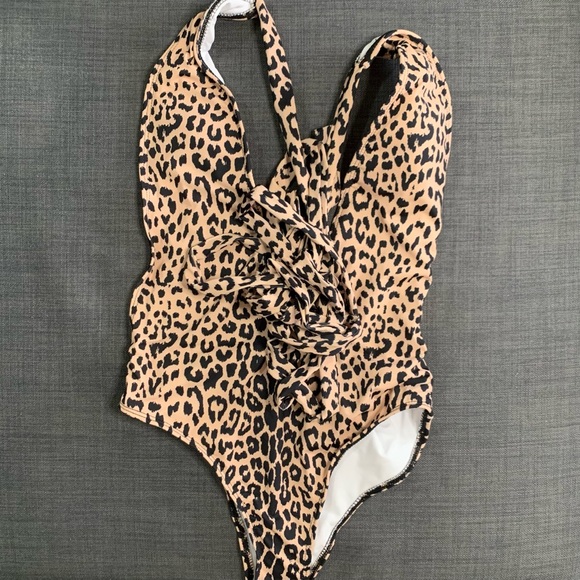Animal Print Criss Cross One Piece - Picture 4 of 4